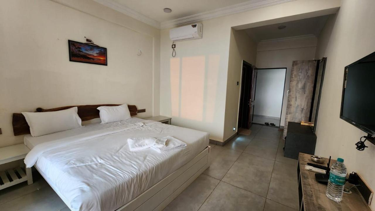 Coastal Bay Beach Resort Harnai 外观 照片