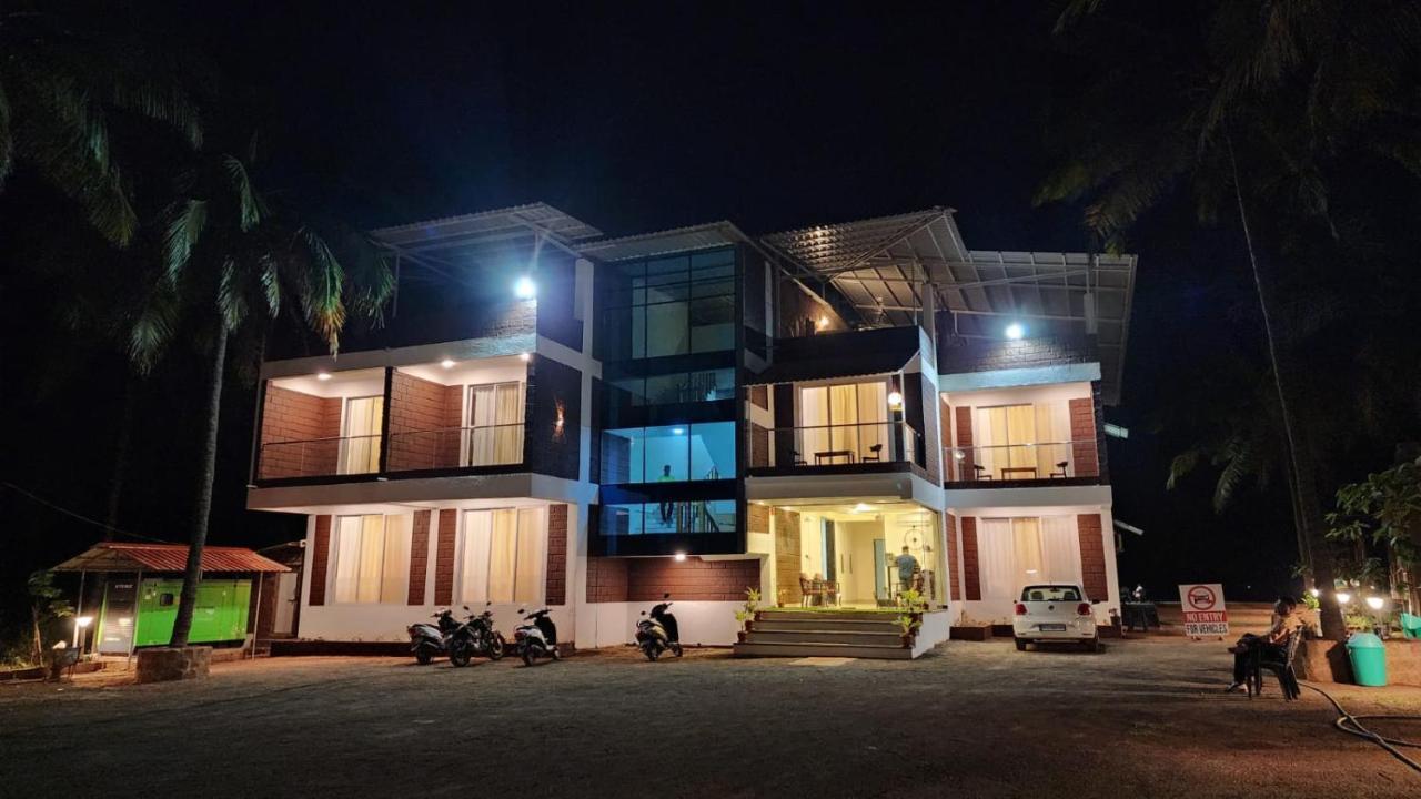 Coastal Bay Beach Resort Harnai 外观 照片
