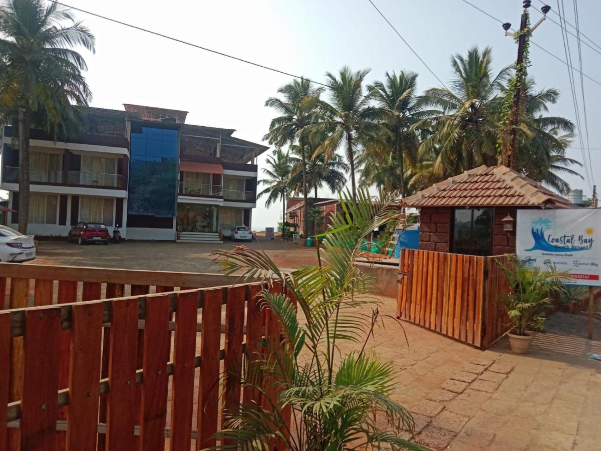 Coastal Bay Beach Resort Harnai 外观 照片
