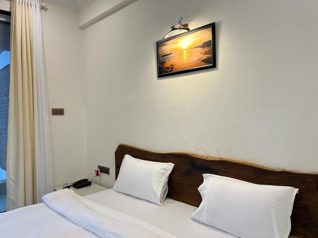 Coastal Bay Beach Resort Harnai 外观 照片